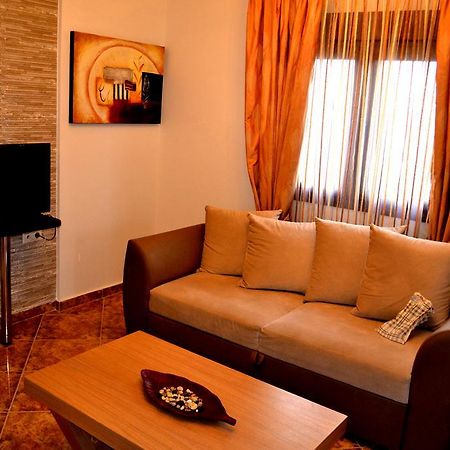 Αmalia Lux Villas Vrasná Extérieur photo