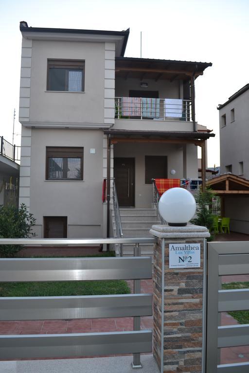 Αmalia Lux Villas Vrasná Extérieur photo