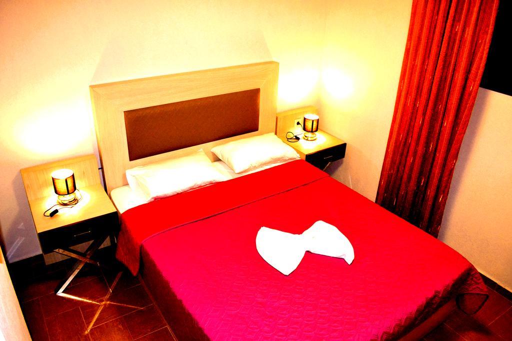 Αmalia Lux Villas Vrasná Chambre photo