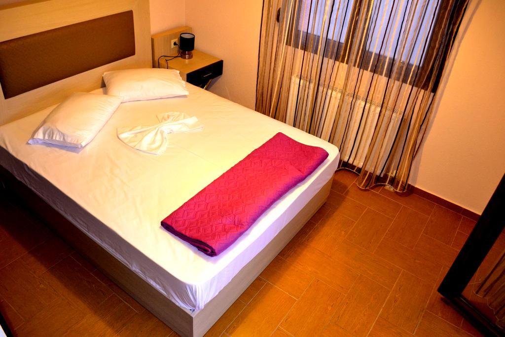Αmalia Lux Villas Vrasná Chambre photo