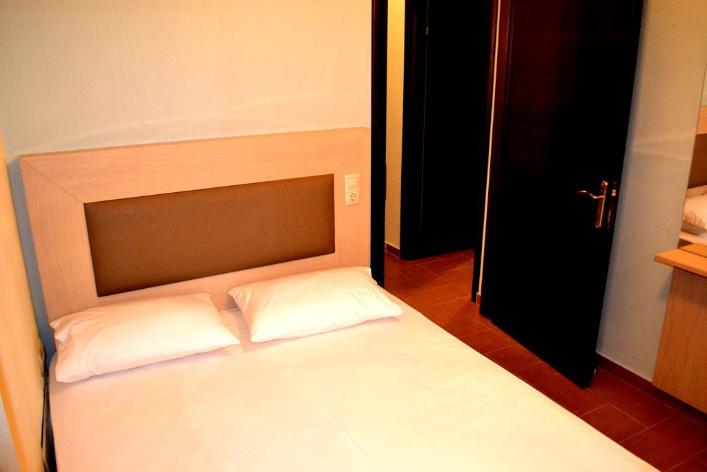Αmalia Lux Villas Vrasná Extérieur photo
